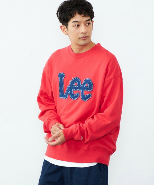 Lee(リー)の「Lee/リー デニムロゴパッチスウェット(スウェット・メンズ・オフホワイト/レッド/グリーン・SMALL/MEDIUM/X-LARGE/LARGE)」の1枚目の写真