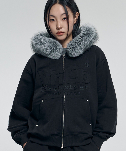 VENHIT(ベンヒット)の「MRT アプリケファーフードジップアップ ブラック(パーカー・レディース・ブラック・SMALL/MEDIUM/LARGE)」の3枚目の写真