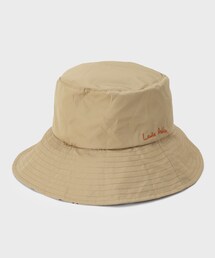 LAURA ASHLEY（ローラアシュレイ）の「【撥水加工/サイズ調整可/顎紐取外し可】ロンドン柄 パッカブル レインハット（その他）」