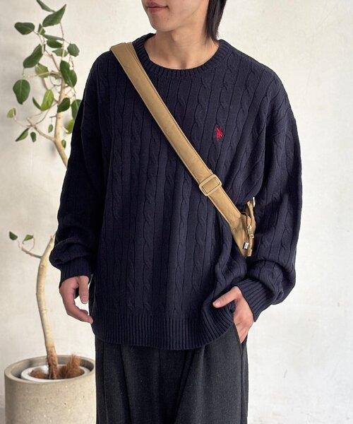 U.S. POLO ASSN.（ユーエスポロアッスン）の「【U.S. POLO ASSN.】1ポイント刺繍ケーブルニットプルオーバー（ニット/セーター・メンズ・マスタード/ネイビー/グリーン/アイボリー/レッド・LARGE/MEDIUM）」の4枚目の写真