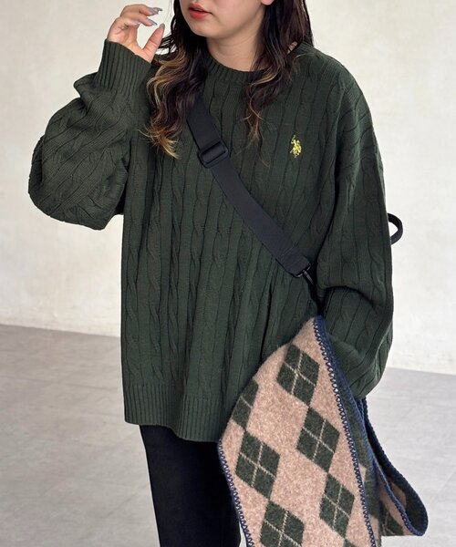 U.S. POLO ASSN.（ユーエスポロアッスン）の「【U.S. POLO ASSN.】1ポイント刺繍ケーブルニットプルオーバー（ニット/セーター・メンズ・マスタード/ネイビー/グリーン/アイボリー/レッド・LARGE/MEDIUM）」の3枚目の写真