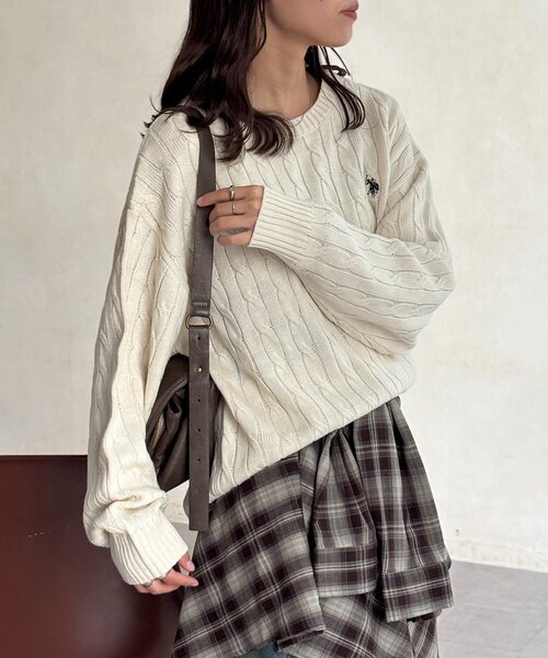 U.S. POLO ASSN.（ユーエスポロアッスン）の「【U.S. POLO ASSN.】1ポイント刺繍ケーブルニットプルオーバー（ニット/セーター・メンズ・マスタード/ネイビー/グリーン/アイボリー/レッド・LARGE/MEDIUM）」の7枚目の写真