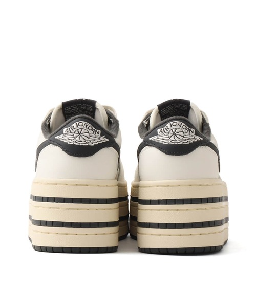 専用エアジョーダンWMNS AIR JORDAN 1 TRIPLE STACK セール】エア ジョーダン 1 トリプル スタック ウィメンズシューズ