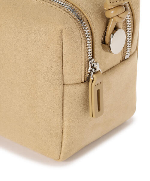 ADD CULUMN(アドカラム)の「ADD CULUMN(アドカラム) TABLET BOX SUEDE(ショルダーバッグ・レディース・ベージュ・F)」の7枚目の写真