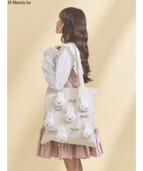 merry jenny（メリージェニー）の「リボンもこもこmiffyトート（トートバッグ・レディース・ブラック/アイボリー・FREE）」の6枚目の写真