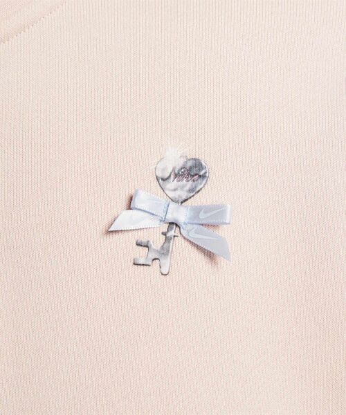 NIKE（ナイキ）の「ナイキ スポーツウェア ウィメンズ オーバーサイズ クォータージップ クロップド スウェットシャツ / Nike Sportswear Women's Oversized Quarter-Zip Cropped Sweatshirt IQ3940-667 Silt Red（スウェット・レディース・ピンク系その他2・L/M/XL/XS/S）」の4枚目の写真