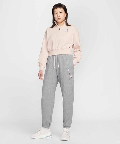 NIKE（ナイキ）の「ナイキ スポーツウェア ウィメンズ オーバーサイズ クォータージップ クロップド スウェットシャツ / Nike Sportswear Women's Oversized Quarter-Zip Cropped Sweatshirt IQ3940-667 Silt Red（スウェット・レディース・ピンク系その他2・L/M/XL/XS/S）」の6枚目の写真