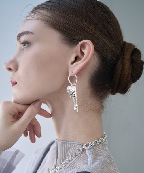 HARE（ハレ）の「モチーフツキピアス(HARE)（ピアス（両耳用）・レディース・シルバー・FREE）」の4枚目の写真