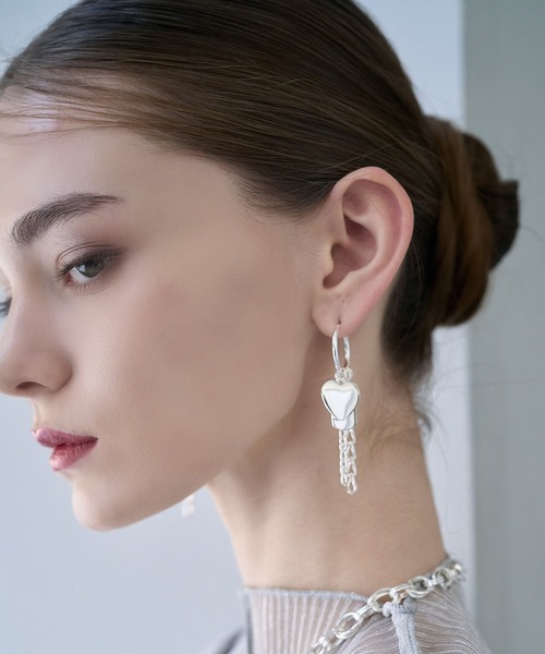 HARE（ハレ）の「モチーフツキピアス(HARE)（ピアス（両耳用）・レディース・シルバー・FREE）」の5枚目の写真