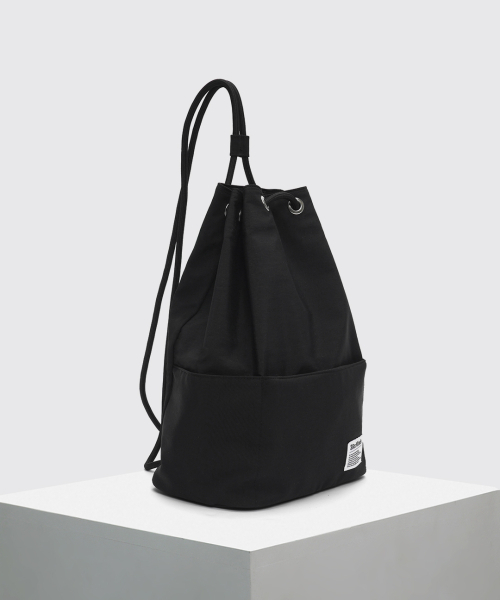 TRM(スリーマインズ)の「TRM リサイクルナイロン ラッキードロウバックパック T53G(バックパック/リュック・レディース・ブラック・FREE)」の2枚目の写真