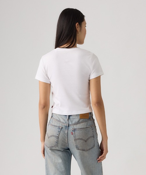 Levi's（リーバイス）の「Levi's/リーバイス グラフィック エッセンシャル スポーティ Tシャツ（Tシャツ/カットソー・レディース・ホワイト・XS/S/M）」の2枚目の写真