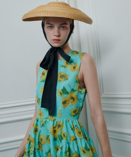 LOULOU WILLOUGHBY（ルルウィルビー）の「WEB 一部店舗限定 サンフラワープリントバッククロスワンピース（ワンピース・レディース・グリーン系その他/ブラック系その他・2/1）」の20枚目の写真