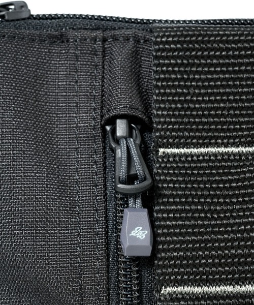 Eddie Bauer（エディーバウアー）の「コーデュラ ショルダーバッグ（ショルダーバッグ・メンズ・ブラック/カーキオリーブ・F）」の9枚目の写真