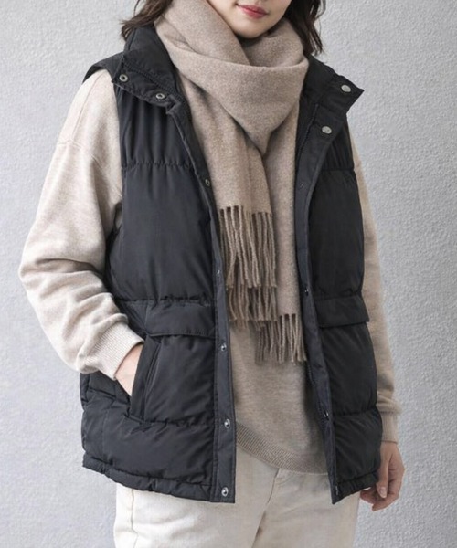 SallyLunn(サリーラン)の「スタンドカラーダウンベスト(ダウンベスト・レディース・ブラック/アイボリー・MEDIUM/LARGE)」の7枚目の写真