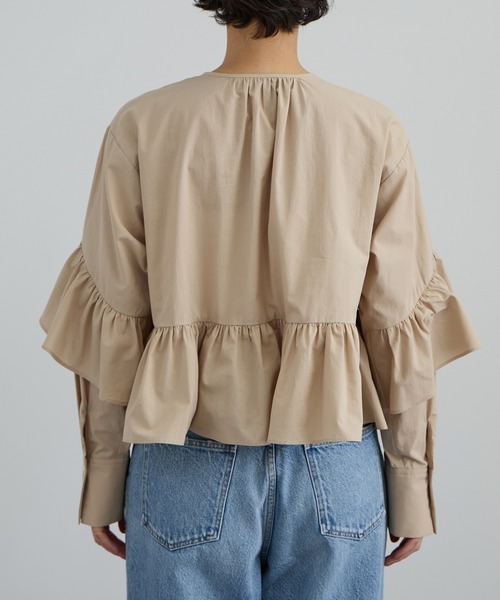 SALON adam et rope'（サロン アダム エ ロペ）の「【WEB限定】フリルギャザーブラウス（シャツ/ブラウス・レディース・ホワイト/ベージュ/サックスブルー・FREE）」の13枚目の写真