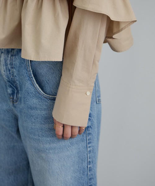 SALON adam et rope'（サロン アダム エ ロペ）の「【WEB限定】フリルギャザーブラウス（シャツ/ブラウス・レディース・ホワイト/ベージュ/サックスブルー・FREE）」の15枚目の写真