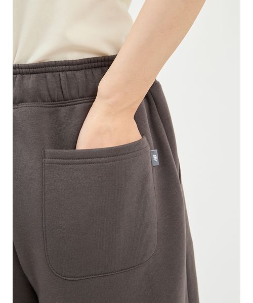 NEW BALANCE（ニューバランス）の「【New Balance for emmi】Track side フリースバレルパンツ（その他パンツ・レディース・チャコールグレー・M/S）」の14枚目の写真