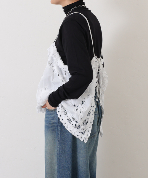 JOURNAL STANDARD LUXE(ジャーナルスタンダード ラックス)の「《追加》バテンレース キャミブラウス(シャツ/ブラウス・レディース・ブラック/ホワイト・FREE)」の12枚目の写真