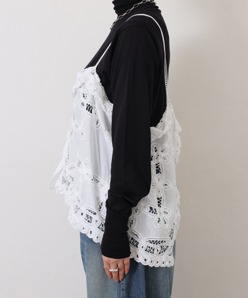 JOURNAL STANDARD LUXE(ジャーナルスタンダード ラックス)の「《追加》バテンレース キャミブラウス(シャツ/ブラウス・レディース・ブラック/ホワイト・FREE)」の17枚目の写真