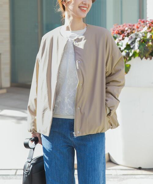 URBAN RESEARCH DOORS（アーバンリサーチドアーズ）の「撥水中綿ノーカラーコート | 軽量/中綿ジャケット/通勤/オフィスカジュアル/防寒（その他アウター・レディース・ブラック/ベージュ・FREE）」の9枚目の写真