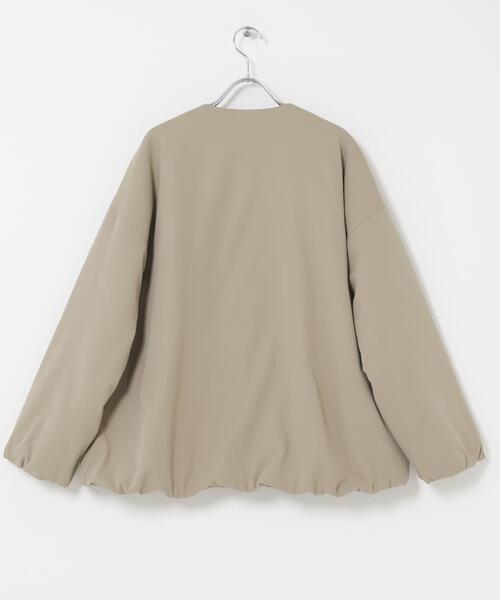 URBAN RESEARCH DOORS（アーバンリサーチドアーズ）の「撥水中綿ノーカラーコート | 軽量/中綿ジャケット/通勤/オフィスカジュアル/防寒（その他アウター・レディース・ブラック/ベージュ・FREE）」の3枚目の写真