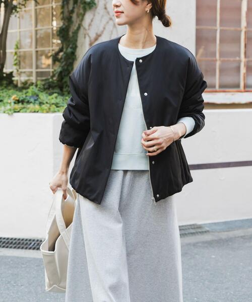 URBAN RESEARCH DOORS（アーバンリサーチドアーズ）の「撥水中綿ノーカラーコート | 軽量/中綿ジャケット/通勤/オフィスカジュアル/防寒（その他アウター・レディース・ブラック/ベージュ・FREE）」の21枚目の写真