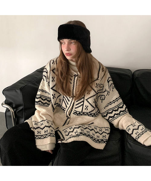 VASCARA(バスカラ)の「Nordic Toggle Button Knit Cardigan(カーディガン/ボレロ・レディース・アイボリー・FREE)」の1枚目の写真