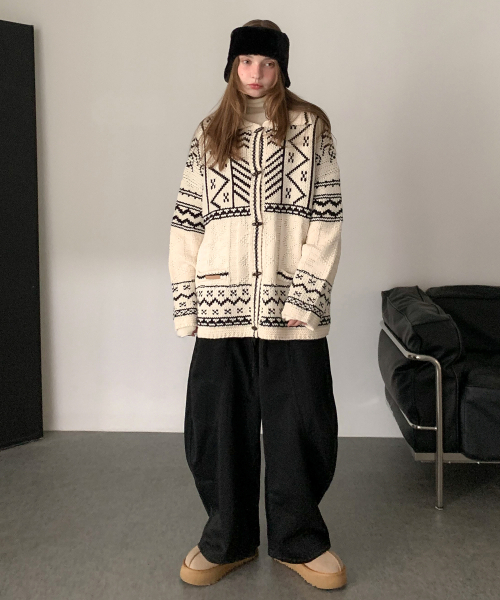 VASCARA(バスカラ)の「Nordic Toggle Button Knit Cardigan(カーディガン/ボレロ・レディース・アイボリー・FREE)」の3枚目の写真