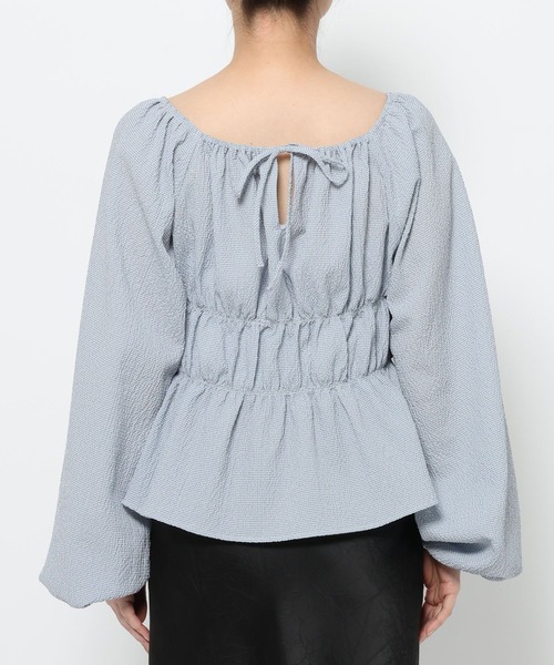 LOWRYS FARM(ローリーズファーム)の「オフショルシャーリングブラウス 652996(Tシャツ/カットソー・レディース・グレー/ブルー/ベージュ・FREE)」の6枚目の写真