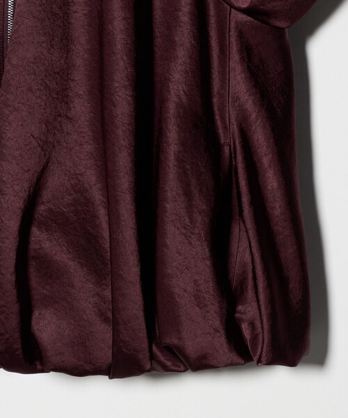 UNITED ARROWS（ユナイテッドアローズ）の「サテン ボリュームギャザー ブルゾン ‐ウォッシャブル‐（ブルゾン・レディース・ワイン/ブラック・36/38）」の19枚目の写真