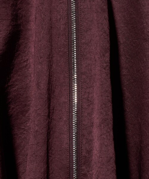 UNITED ARROWS（ユナイテッドアローズ）の「サテン ボリュームギャザー ブルゾン ‐ウォッシャブル‐（ブルゾン・レディース・ワイン/ブラック・36/38）」の20枚目の写真