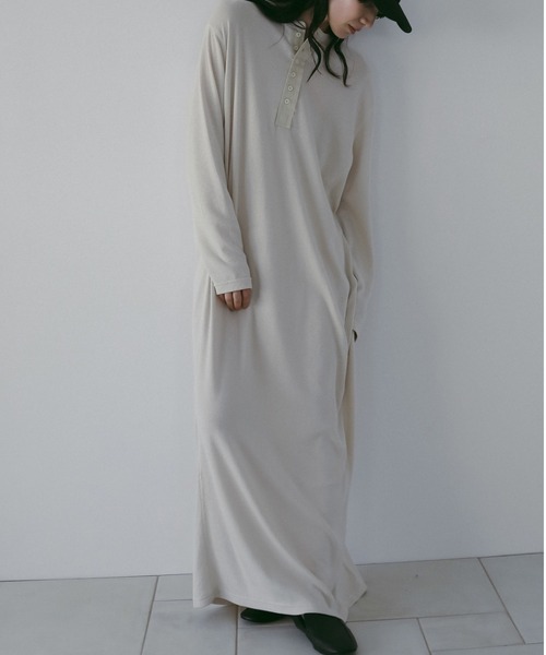 anuke(アンヌーク)の「Thermal 2way Onepiece(ワンピース・レディース・ネイビー/アイボリー・36inch/38inch)」の1枚目の写真