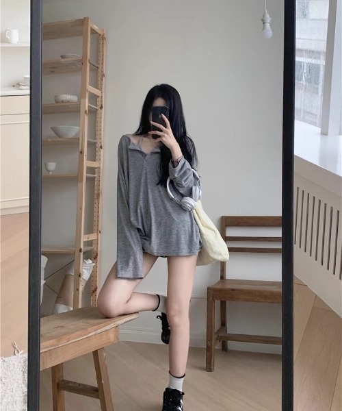Ritzy(リッツィー)の「ヘンリーネックシアートップス(Tシャツ/カットソー・レディース・グレー/ホワイト/ブラック・M/L)」の4枚目の写真