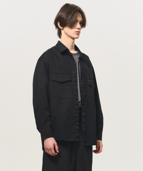 BLACK MOMENT（ブラックモーメント）の「ユーティリティツーポケットコットンオーバーシャツ[ブラック]（シャツ/ブラウス・メンズ・ブラック・MEDIUM/LARGE）」の3枚目の写真