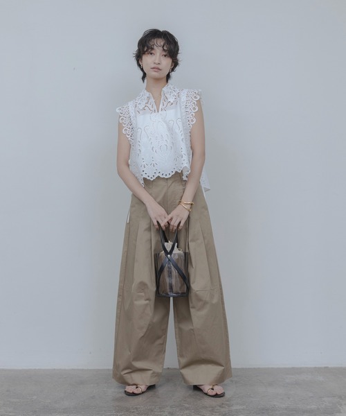 Eimee Law（エイミーロウ）の「エンブロイダリー パネルレースベスト（ベスト・レディース・ブラック/オフホワイト・FREE）」の3枚目の写真