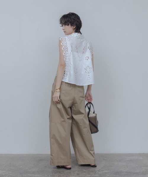 Eimee Law（エイミーロウ）の「エンブロイダリー パネルレースベスト（ベスト・レディース・ブラック/オフホワイト・FREE）」の5枚目の写真