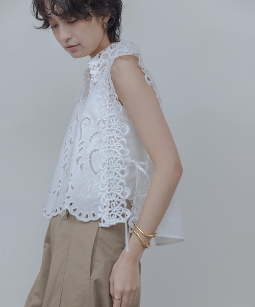 Eimee Law（エイミーロウ）の「エンブロイダリー パネルレースベスト（ベスト・レディース・ブラック/オフホワイト・FREE）」の7枚目の写真