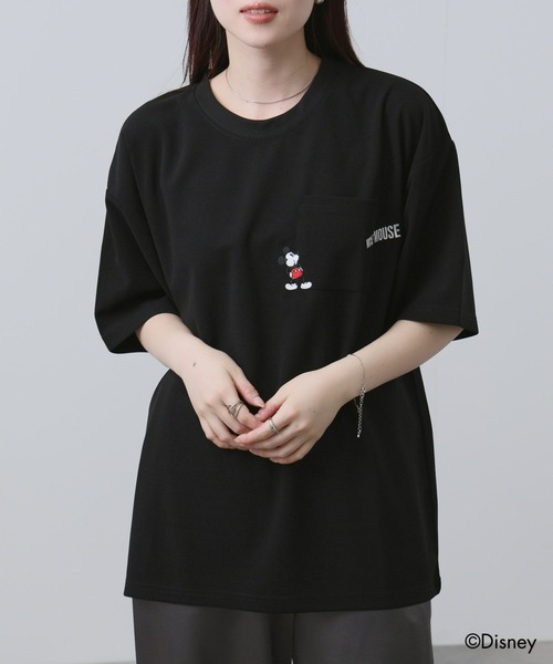 Disney(ディズニー)の「【Disney/ディズニー】キャラクター メンズ ポケット刺繍 梨地(アムンゼン) クルーネックTシャツ(Tシャツ/カットソー・メンズ・ホワイト/ブラック・S/M/L/XL)」の3枚目の写真