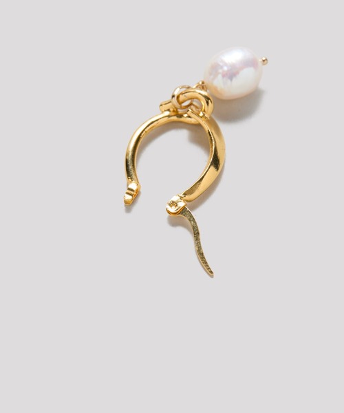 LAPUIS(ラピュイ)の「LAPUIS(ラピュイ)Pearl Hook pierced earrings(ピアス(両耳用)・レディース・ゴールド/マルチ・FREE)」の10枚目の写真
