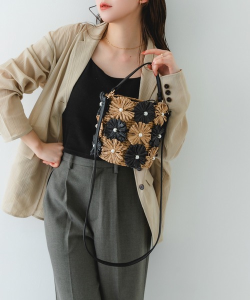 RODE SKO（ロデスコ）の「フラワーモチーフ雑材バケツバッグ（ショルダーバッグ・レディース・ミント/ブラック・ONE）」の4枚目の写真