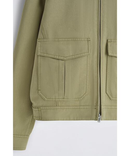 COS(コス)の「コットンブレンド ジップアップユーティリティジャケット(その他アウター・メンズ・カーキ・XS/XL/L/M/S)」の2枚目の写真
