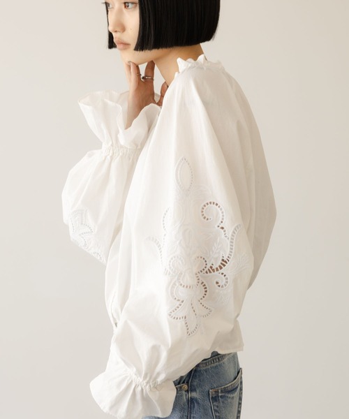 LOWRYS FARM（ローリーズファーム）の「カットワークレースブラウス 638504（シャツ/ブラウス・レディース・ブラック/ライトブルー/ホワイト・FREE）」の21枚目の写真