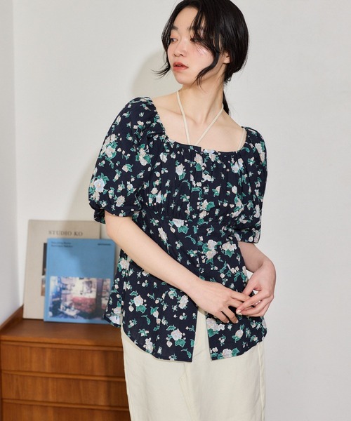 mysty woman（ミスティウーマン）の「アソートスクエアネックパフブラウス 666050（シャツ/ブラウス・レディース・サックスブルー/オフホワイト/ブルー系その他/グリーン系その他・FREE）」の4枚目の写真