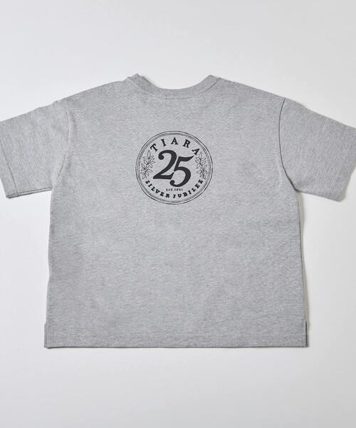Tiara（ティアラ）の「SHOGO SEKINE 25周年ロゴTシャツ（Tシャツ/カットソー・レディース・杢グレー/ホワイト・FREE）」の4枚目の写真