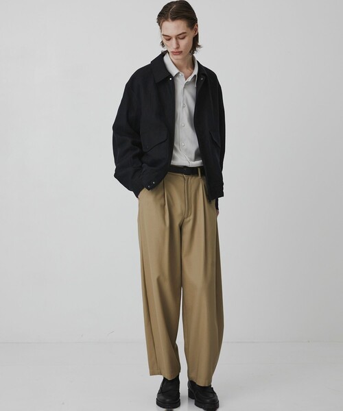 UNITED TOKYO（ユナイテッドトウキョウ）の「【数量限定】HEMP SUEDE フライトジップブルゾン　｜SETUP可能（ブルゾン・メンズ・ダークグレー/ブラック・1/2）」の16枚目の写真