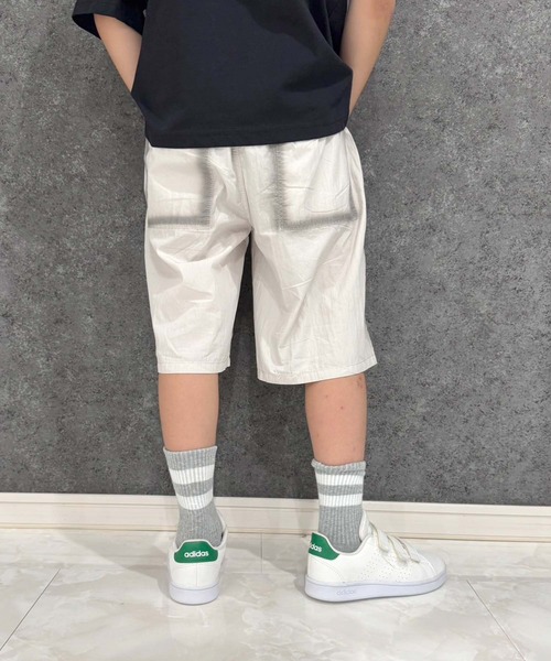 Universal Style Wear（ユニバーサルスタイルウェア）の「スプレーハーフパンツ（その他パンツ・キッズ・ホワイト/ブラック・110cm/120cm/130cm/140cm/150cm）」の13枚目の写真