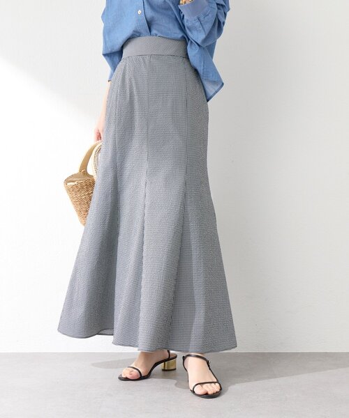 La boutique BonBon（ラブティックボンボン）の「【接触冷感・涼しくて美シルエット】サッカーマーメイドマキシスカート（スカート・レディース・サックスブルー/ブラック/ホワイト・38/36）」の2枚目の写真