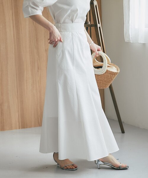 La boutique BonBon（ラブティックボンボン）の「【接触冷感・涼しくて美シルエット】サッカーマーメイドマキシスカート（スカート・レディース・サックスブルー/ブラック/ホワイト・38/36）」の5枚目の写真