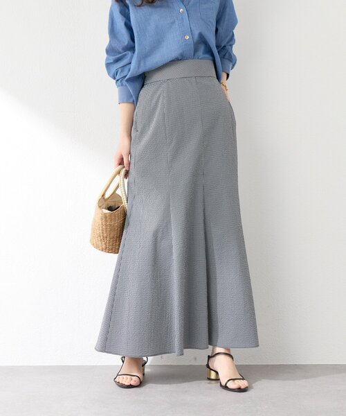 La boutique BonBon（ラブティックボンボン）の「【接触冷感・涼しくて美シルエット】サッカーマーメイドマキシスカート（スカート・レディース・サックスブルー/ブラック/ホワイト・38/36）」の16枚目の写真