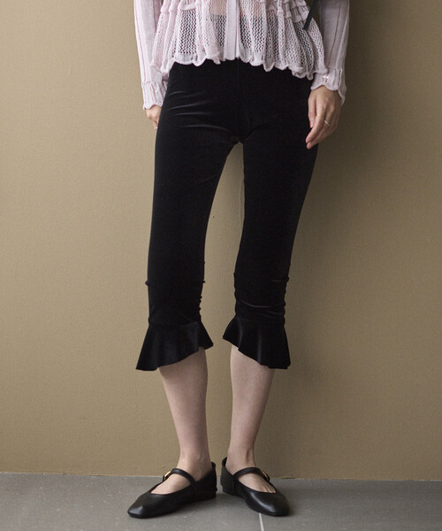 SIMONE WILD ベイカーショーツ パンツ レギンス スパッツ ベロア SIMONE WILD（シモーネワイルド）の「SIMONE WILD/シモーネワイルド